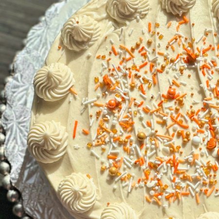 🎃 Pumpkin cake today 🎃Stop in and get a slice! Va Bene Instagram Photo: 🎃 Pumpkin cake today 🎃Stop in and get a slice!