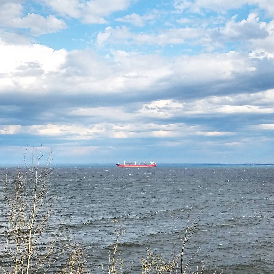 Va Bene Instagram Photo: @vabenecaffe As the sun was setting over the hill, it lit up the ship out there. It was glowing. And also, the clouds are amazing #lakesuperior #lakewalk #shippingseason #naturalbeauty